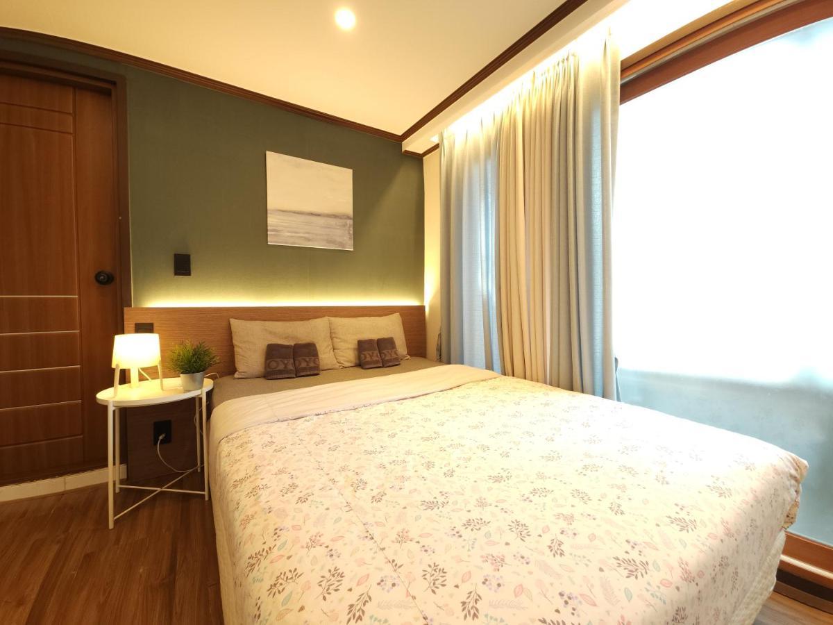 Oyo Rooftop Hostel Seoul Eksteriør billede