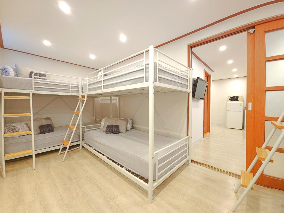 Oyo Rooftop Hostel Seoul Eksteriør billede
