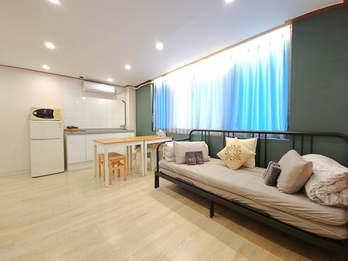 Oyo Rooftop Hostel Seoul Eksteriør billede