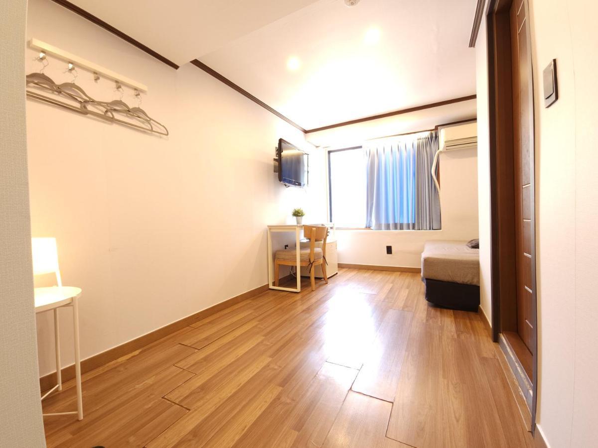 Oyo Rooftop Hostel Seoul Eksteriør billede